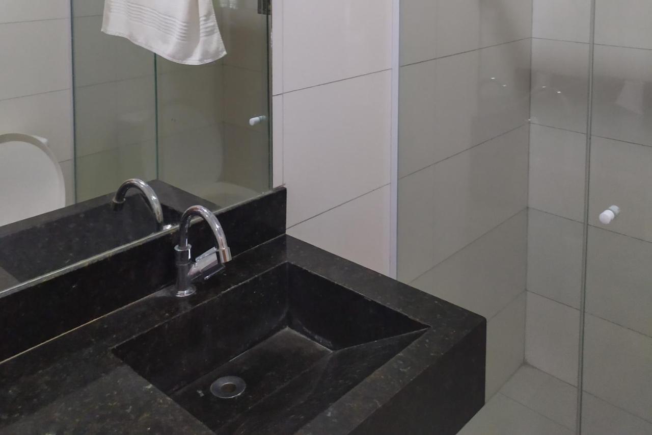 Oyo Hotel Valeria Salvador Bagian luar foto