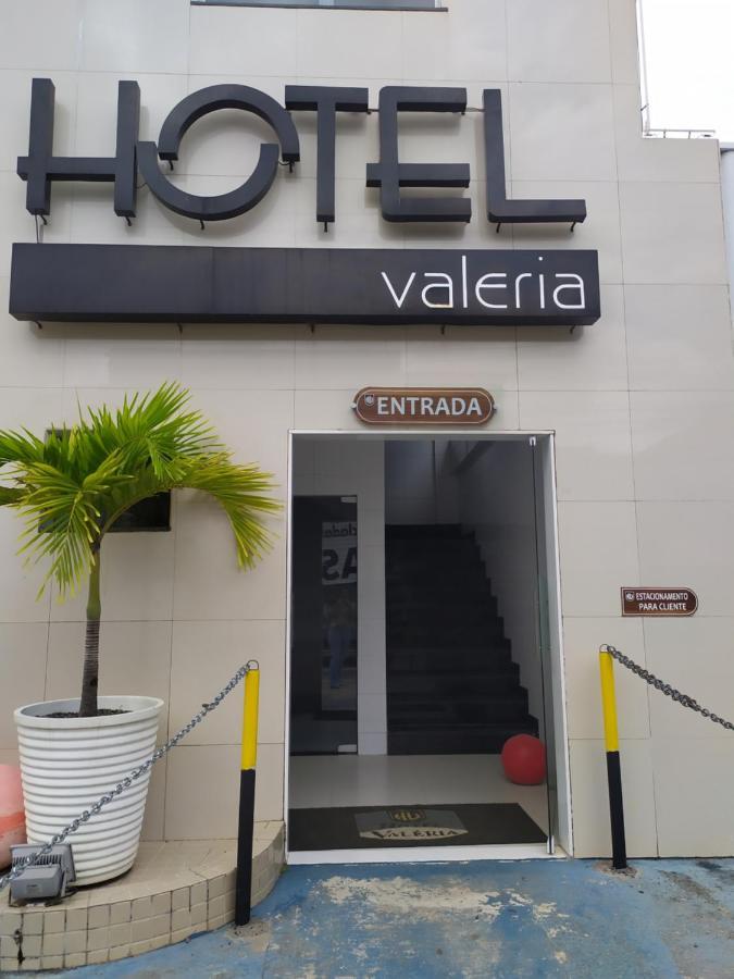 Oyo Hotel Valeria Salvador Bagian luar foto